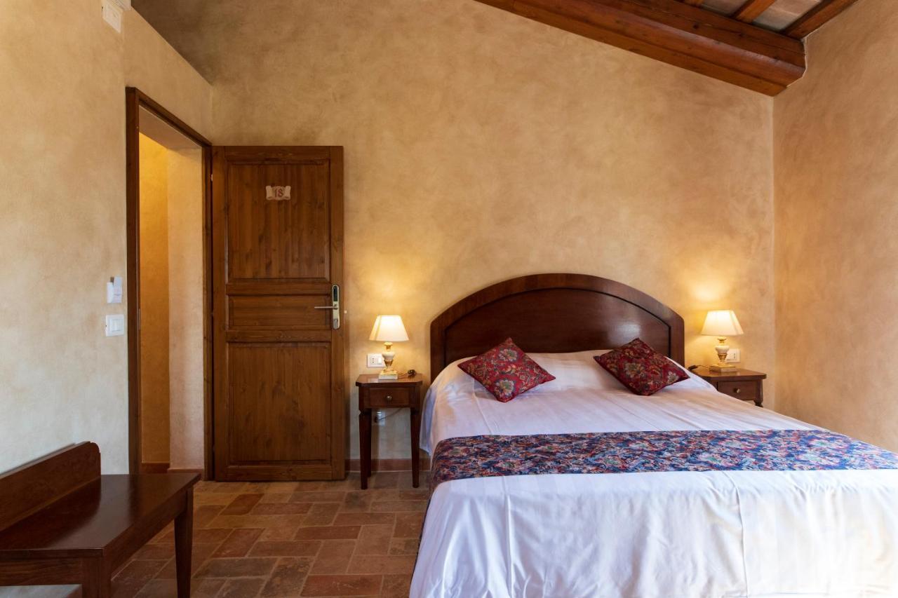 Locanda Di Montegiove Fano Eksteriør bilde