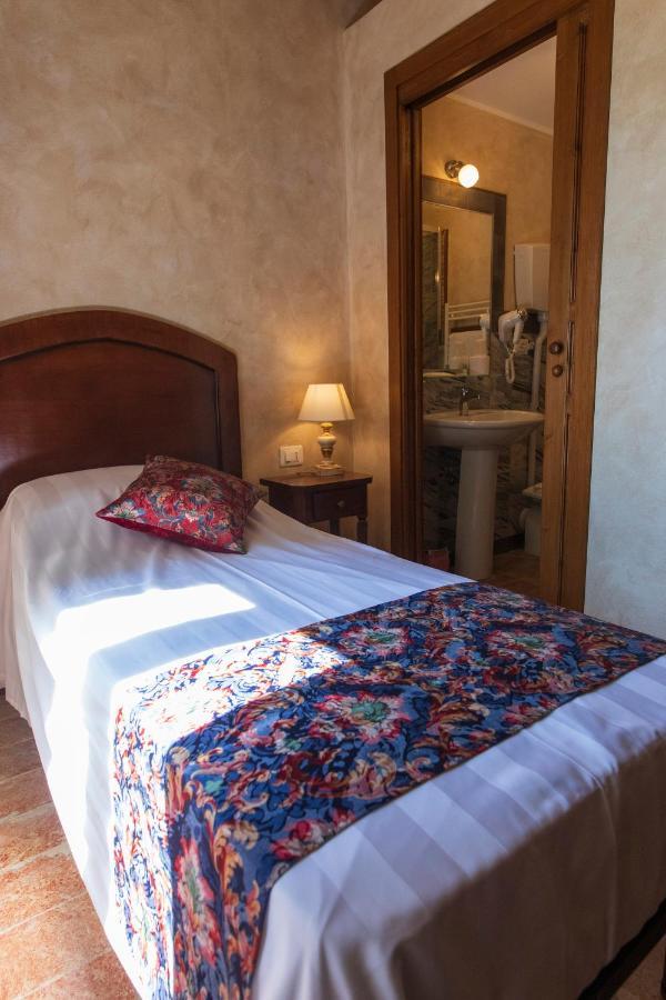 Locanda Di Montegiove Fano Eksteriør bilde